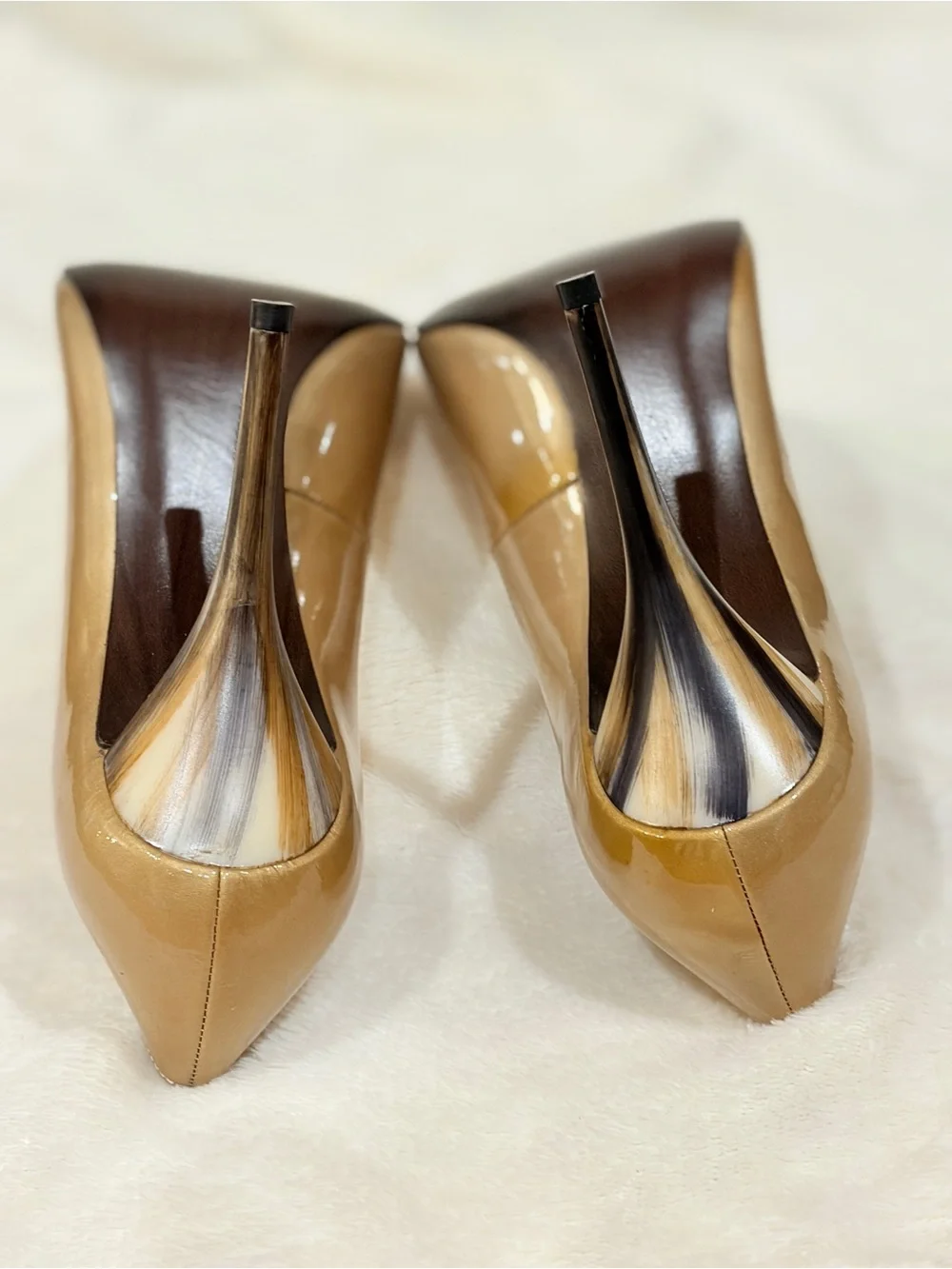 Stuart Weitzman Adobe Gold/Olive Patent Leather Pointed Toe Pumps wTortoise Heel